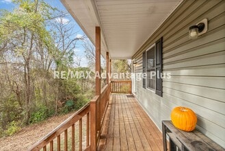 408 Winston St in Farmville, VA - Building Photo - Building Photo