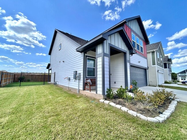 13700 Long Is Dr in Pflugerville, TX - Building Photo - Building Photo