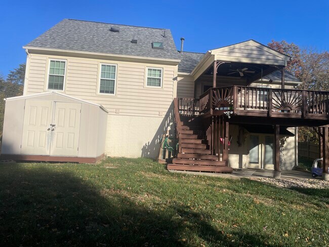 12324 Knightsbridge Dr in Woodbridge, VA - Building Photo - Building Photo