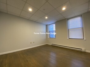 125 Park Dr, Unit 3 in Boston, MA - Building Photo - Building Photo