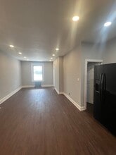 7233 West Chester Pike in Upper Darby Township, PA - Foto de edificio - Building Photo