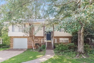 2524 Daly Dr in Birmingham, AL - Building Photo