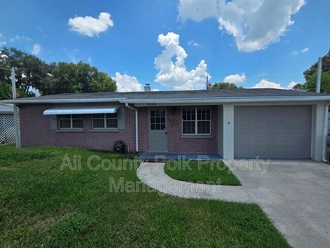 property at 1043 Pineview Pl