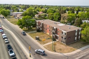 Carlton Mews in Prince Albert, SK - Building Photo