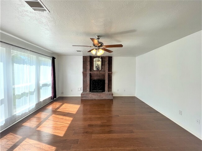 834 Island Meadow Ct in Houston, TX - Foto de edificio - Building Photo