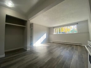 Sorrento Manor in Edmonton, AB - Building Photo - Building Photo