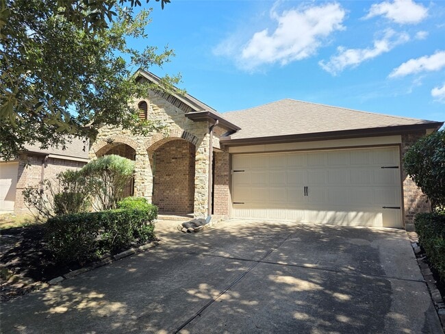 114 N Heritage Mill Cir