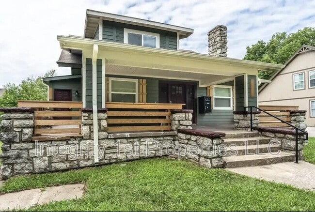 property at 3836 The Paseo
