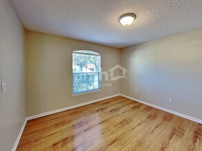 1725 Dartmoor Ln in Ponte Vedra Beach, FL - Foto de edificio - Building Photo