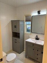 1329 S Highland Ave, Unit 1329 in Los Angeles, CA - Building Photo - Building Photo