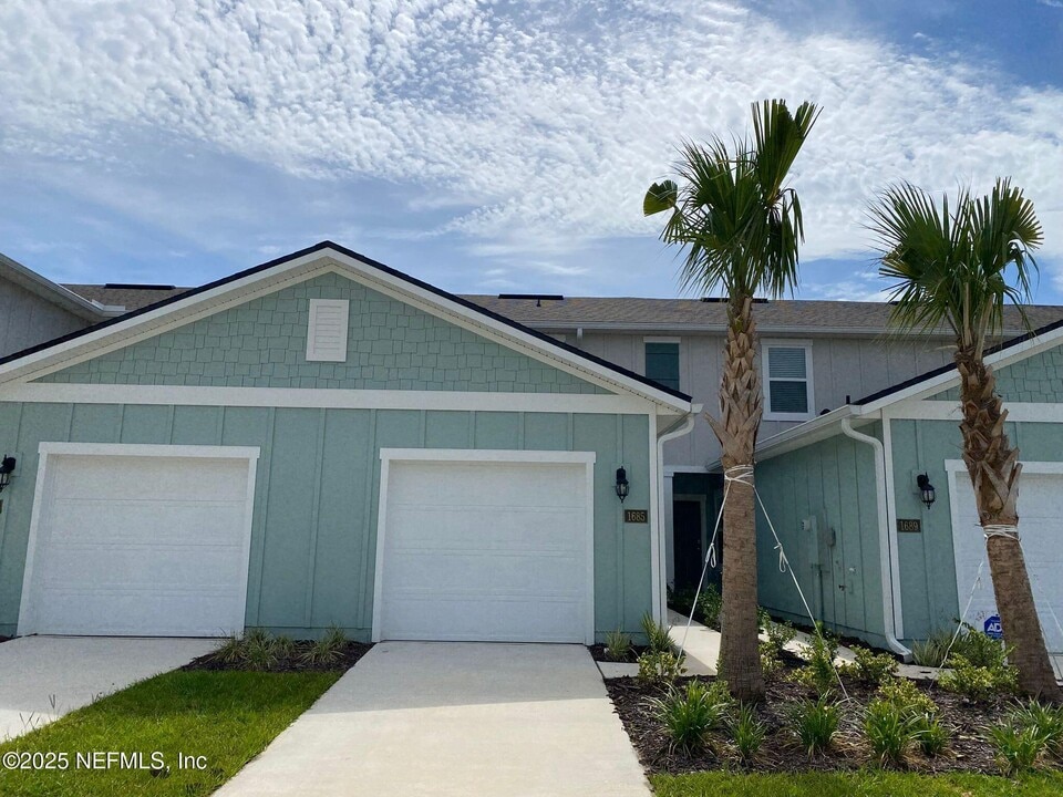 1685 Bridger Trce in Middleburg, FL - Building Photo
