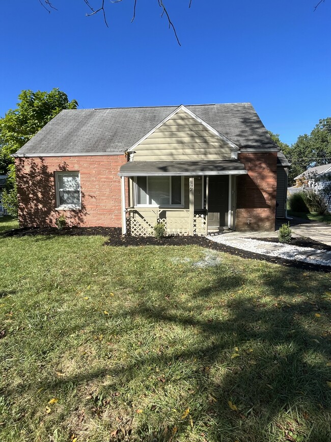 property at 897 Exeter Rd