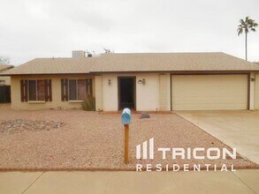 1128 W Hermosa Dr in Tempe, AZ - Building Photo - Building Photo