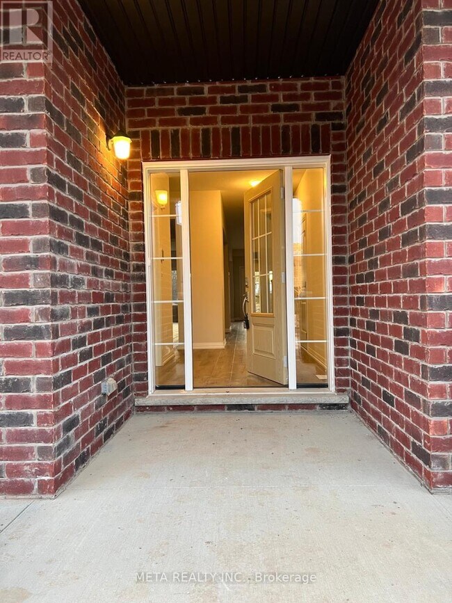 1013 Kraft Rd N in Fort Erie, ON - Building Photo - Building Photo