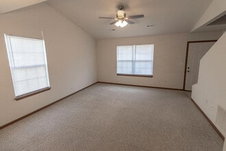 1635 Bold Ruler Ct in Columbia, MO - Building Photo - Building Photo