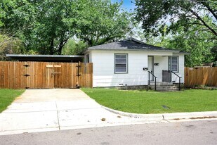 3109 Hunter St, Unit A in Fort Worth, TX - Building Photo