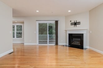 4 Country Candle Ln in Northborough, MA - Building Photo - Building Photo
