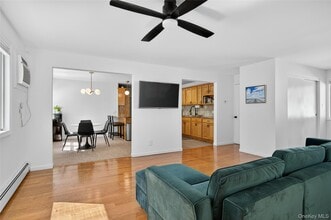 56 Ellison Ave in Westbury, NY - Building Photo - Building Photo
