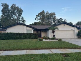 14804 Dartmoor Ln in Tampa, FL - Building Photo