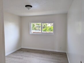 4427 W 154th St in Lawndale, CA - Building Photo - Building Photo