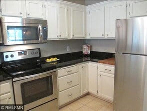 7540 Edinborough Way, Unit #1202 in Minneapolis, MN - Building Photo - Building Photo