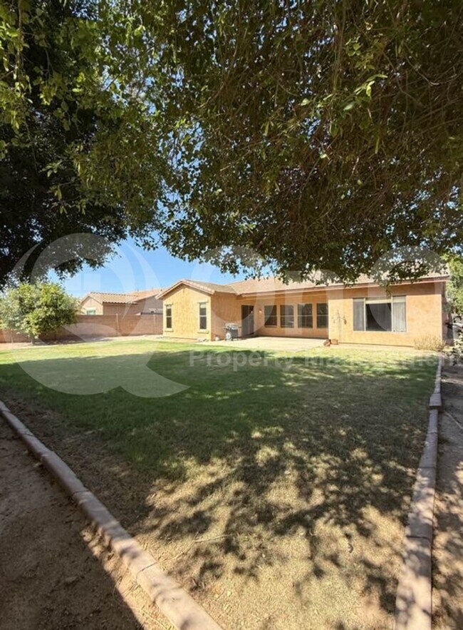 1341 S Camellia Ct in Chandler, AZ - Building Photo - Building Photo