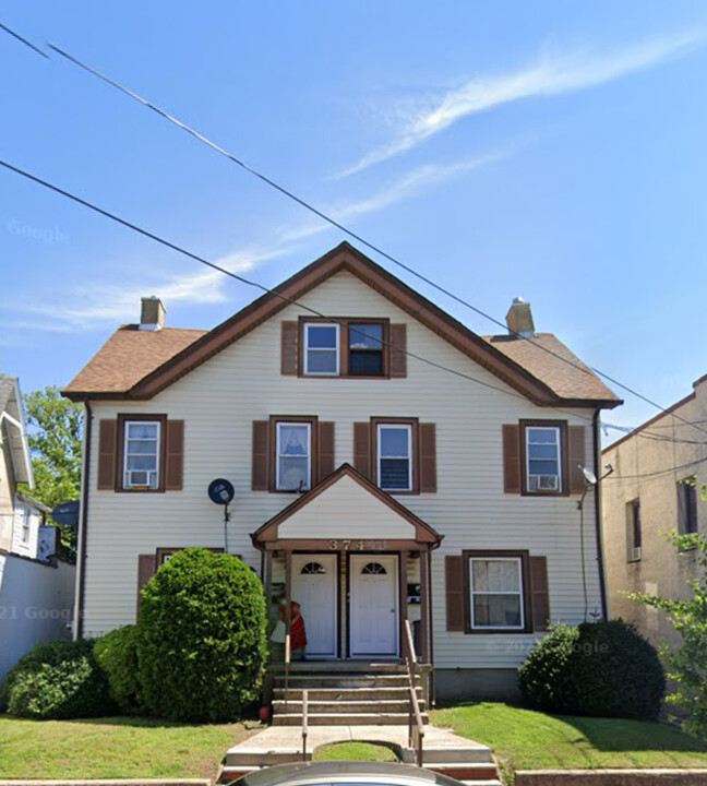374 Somerset St, Unit 3 in North Plainfield, NJ - Building Photo