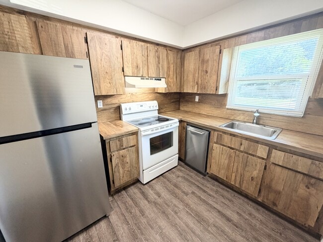 property at 6131 SW 42nd Ct