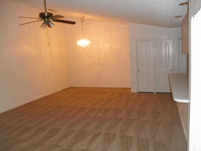 9124 Sun Terrace Cir in Palm Beach Gardens, FL - Building Photo - Building Photo