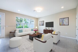 925 Banyan Dr in Hollywood, FL - Building Photo - Building Photo