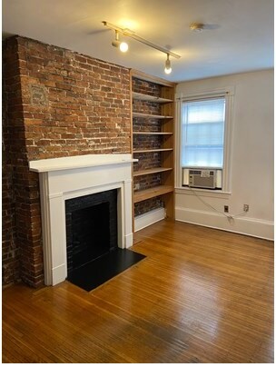 58 S Russell St, Unit 5 in Boston, MA - Building Photo