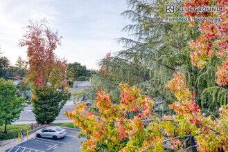 565 Arastradero Rd in Palo Alto, CA - Building Photo - Building Photo