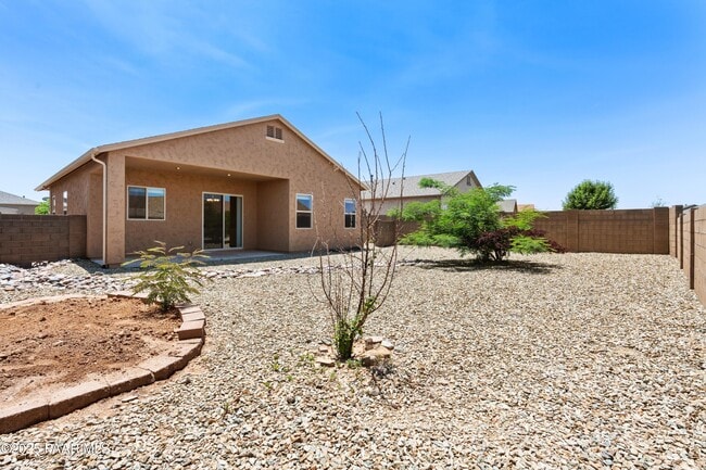6120 Livingston Loop in Prescott Valley, AZ - Building Photo - Building Photo