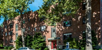 72 Saint Paul St, Unit 6 in Brookline, MA - Building Photo