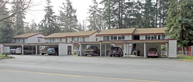 Washington Terrace in Lakewood, WA - Building Photo - Building Photo