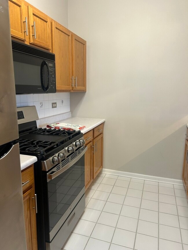 91 Hunt Club Dr in St. Charles, IL - Building Photo - Building Photo