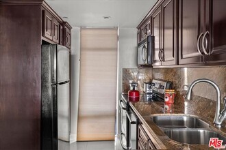 4267 Marina City Dr in Marina Del Rey, CA - Building Photo - Building Photo