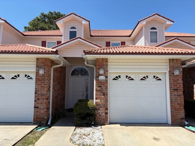 property at 532 Valparaiso Pkwy