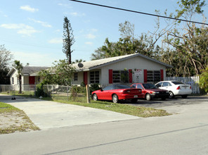 1831 Miami Rd in Fort Lauderdale, FL - Foto de edificio - Building Photo