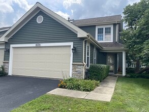 1076 Rockport Dr in Carol Stream, IL - Building Photo - Building Photo