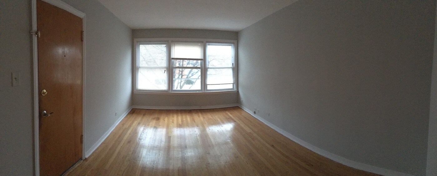 9138 Keating Ave, Unit 2 in Skokie, IL - Foto de edificio
