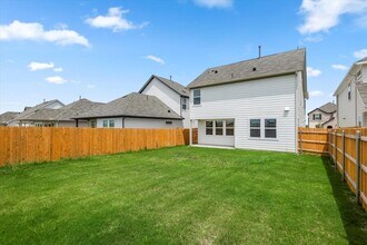 5800 Beverly Pr Rd in Del Valle, TX - Building Photo - Building Photo