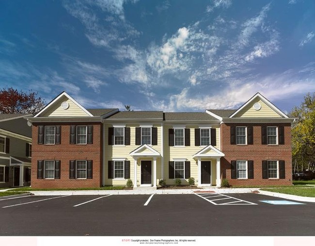 Calvert Heights Townhouse Apartments in Chestertown, MD - Building Photo - Building Photo