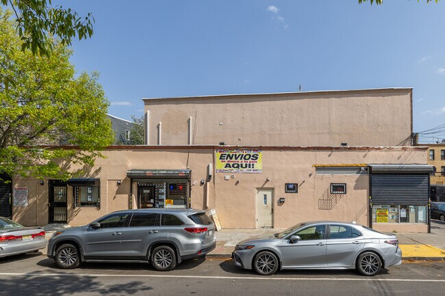 1602 Wyckoff Ave in Flushing, NY - Building Photo - Building Photo