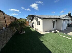 756 Anns Way in Vista, CA - Building Photo