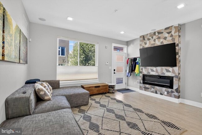 722 E Thompson St in Philadelphia, PA - Building Photo - Building Photo