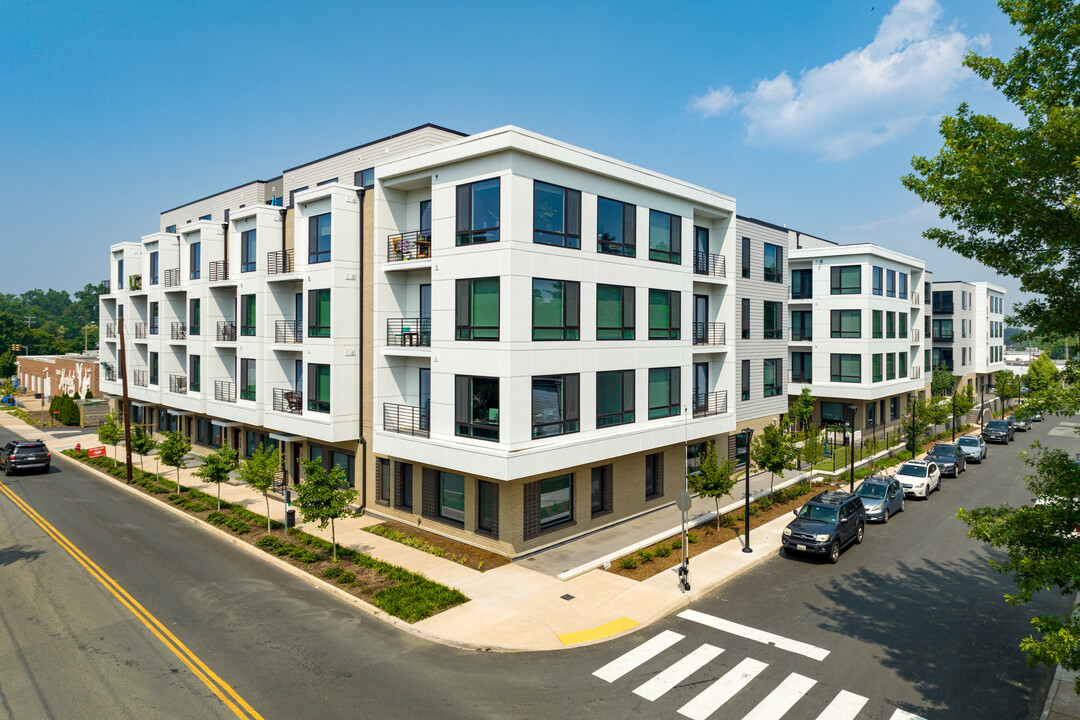 10th & Dairy in Charlottesville, VA - Foto de edificio