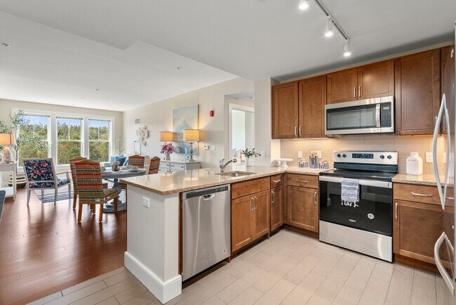 property at 25 Stonehaven Dr