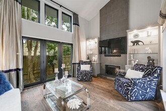 4002 Ridgeline Dr in Austin, TX - Building Photo - Building Photo