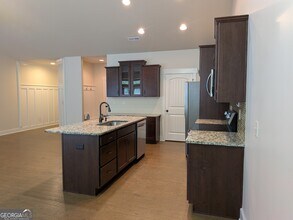 93 Village Park Dr in Newnan, GA - Building Photo - Building Photo